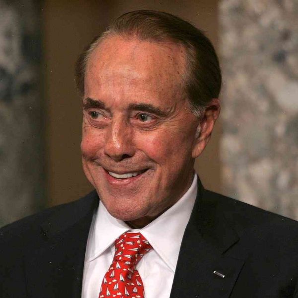 A sampling of what politicians and veterans are saying about Bob Dole’s death